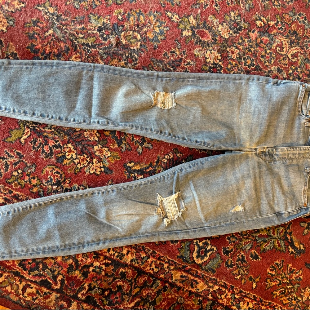 7 For All Mankind Women’s Light Blue Distressed Skinny Jeans size 30